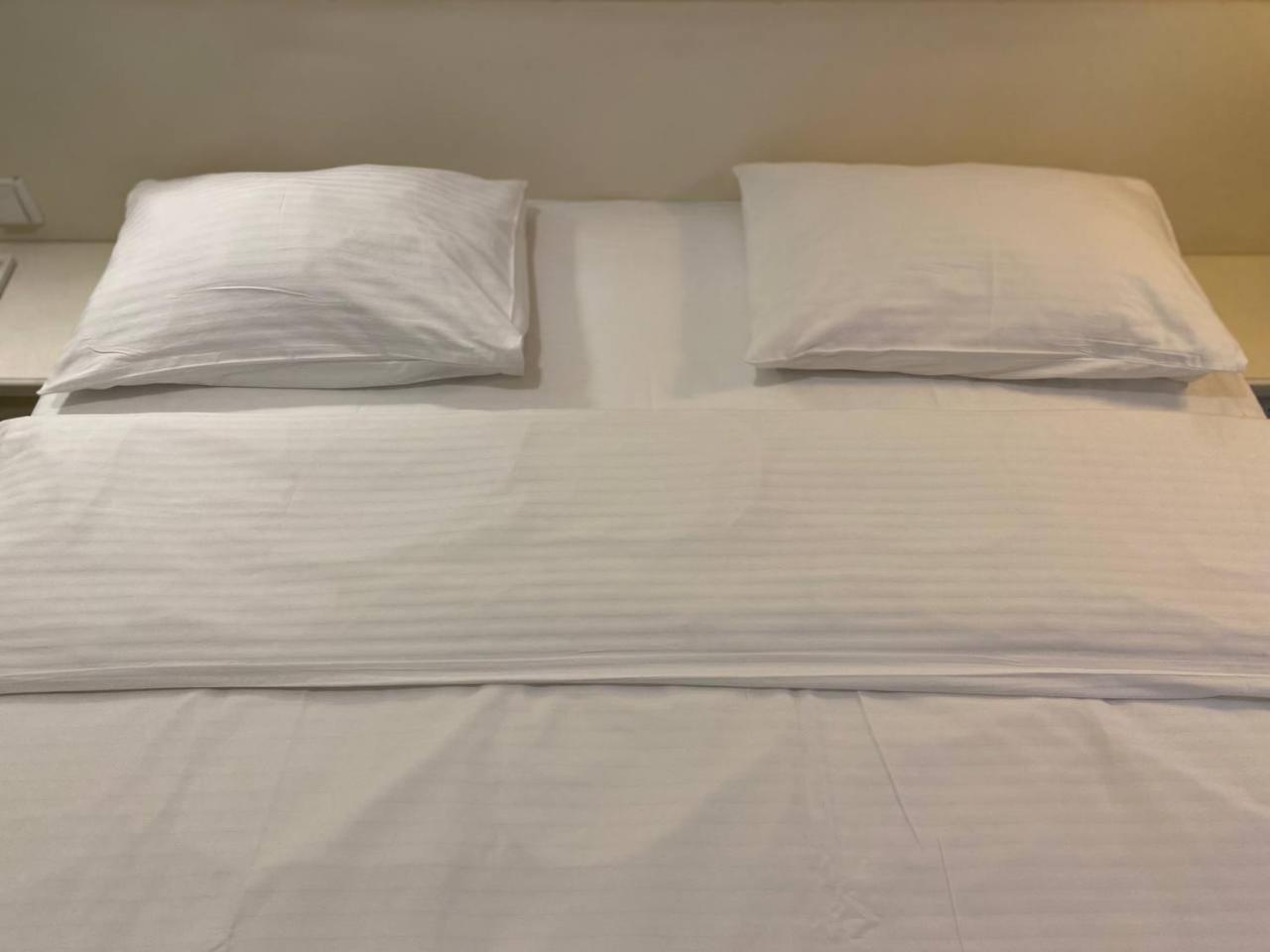 Royal City Hotel キエフ エクステリア 写真