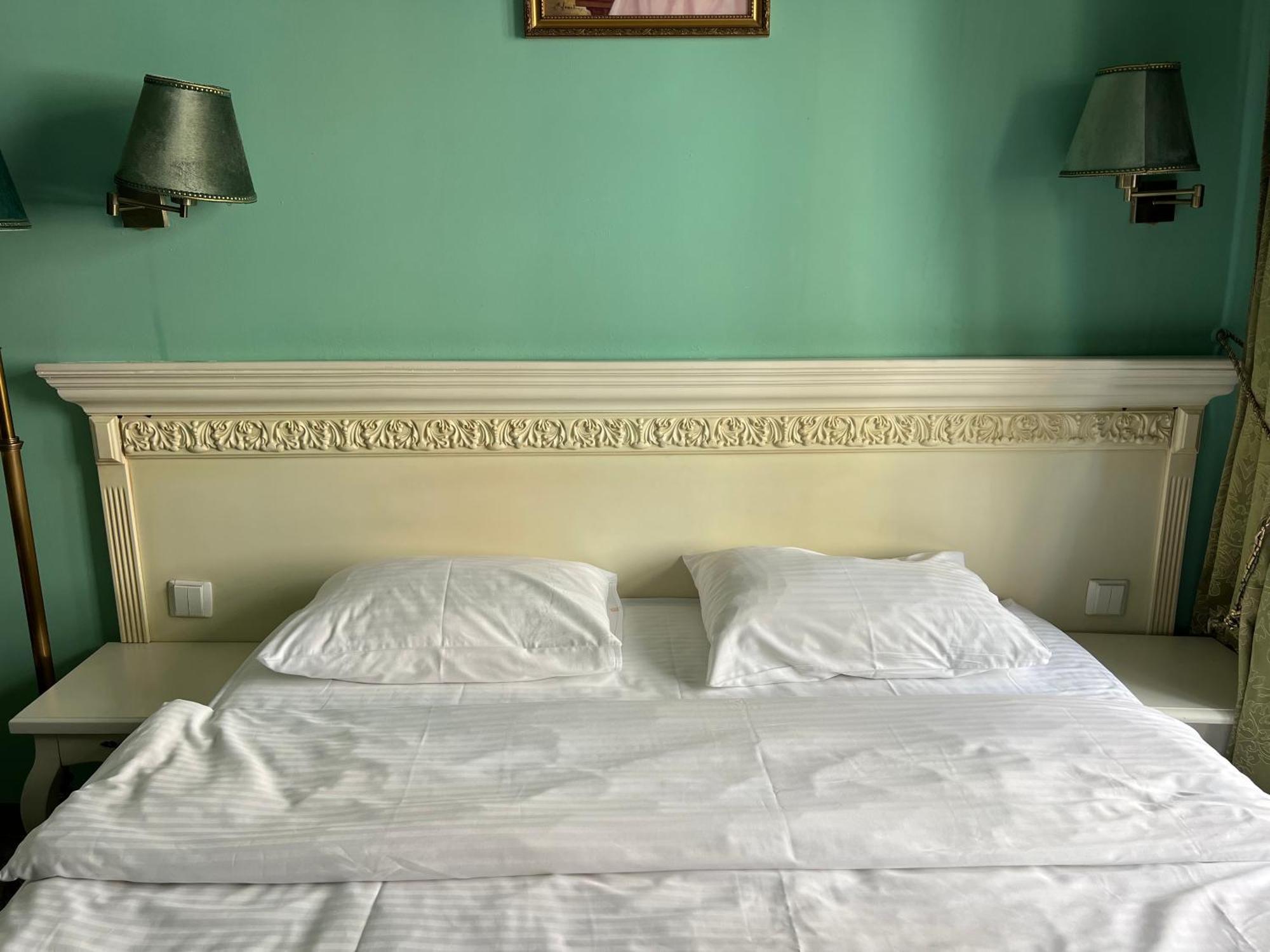 Royal City Hotel キエフ エクステリア 写真